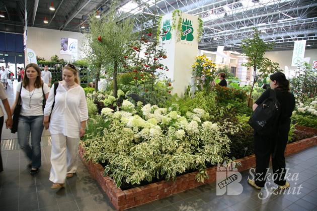 "Green is Life 2011" – distinction for Quercus robur 'Posnania', "Golden Laurel" prize for the most attractive stand for Szmit Nursery